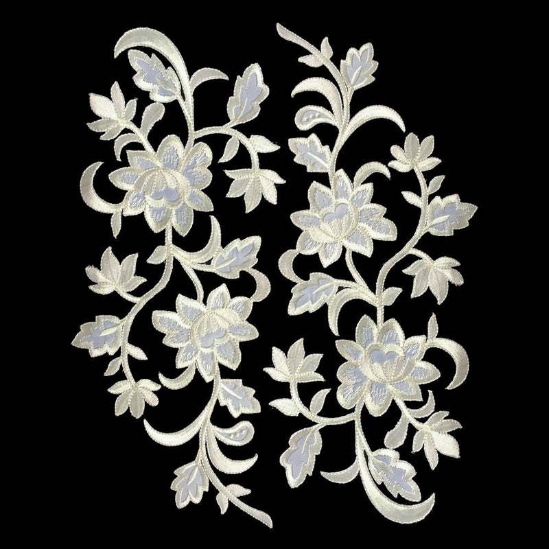 2pcs Flowers Iron On Patches Garment Applique Embroidery DIY Accessory Cheongsam Skirt Clothes (White A, Size A)